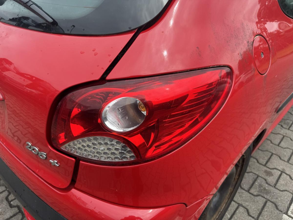 Peugeot 206+ original R&uuml;cklicht R&uuml;ckleuchte Schlussleuchte rechts Bj.2010